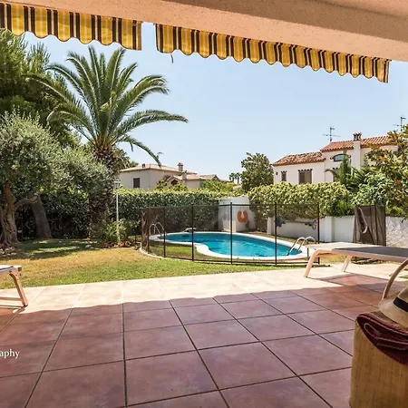 Villa 100 M From The Roda de Berà (Roda de Bará)